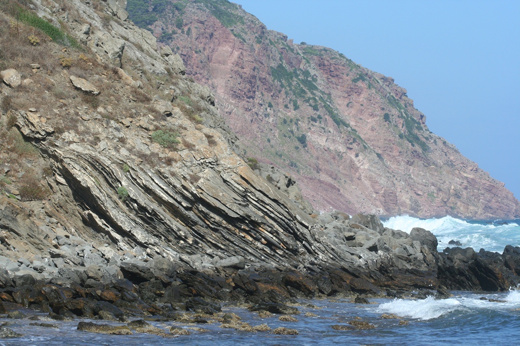 Lloselles i pedra de cot a la tramuntana de Menorca