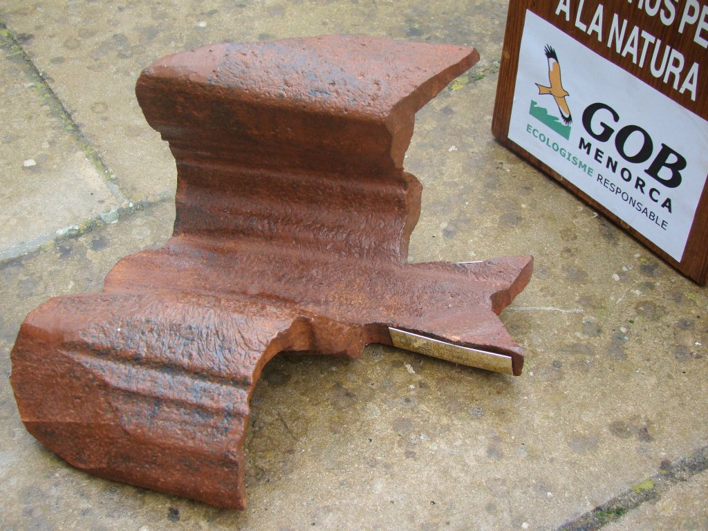 Escultura que s'entregarà al guanyador, de l'artista Marga de la LLana.